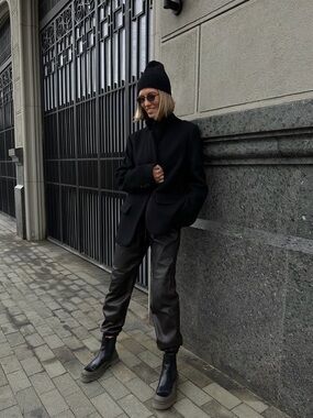 Babaton Faux Leather Jogger Pants Black High Rise Vegan Leather XS Aritzia